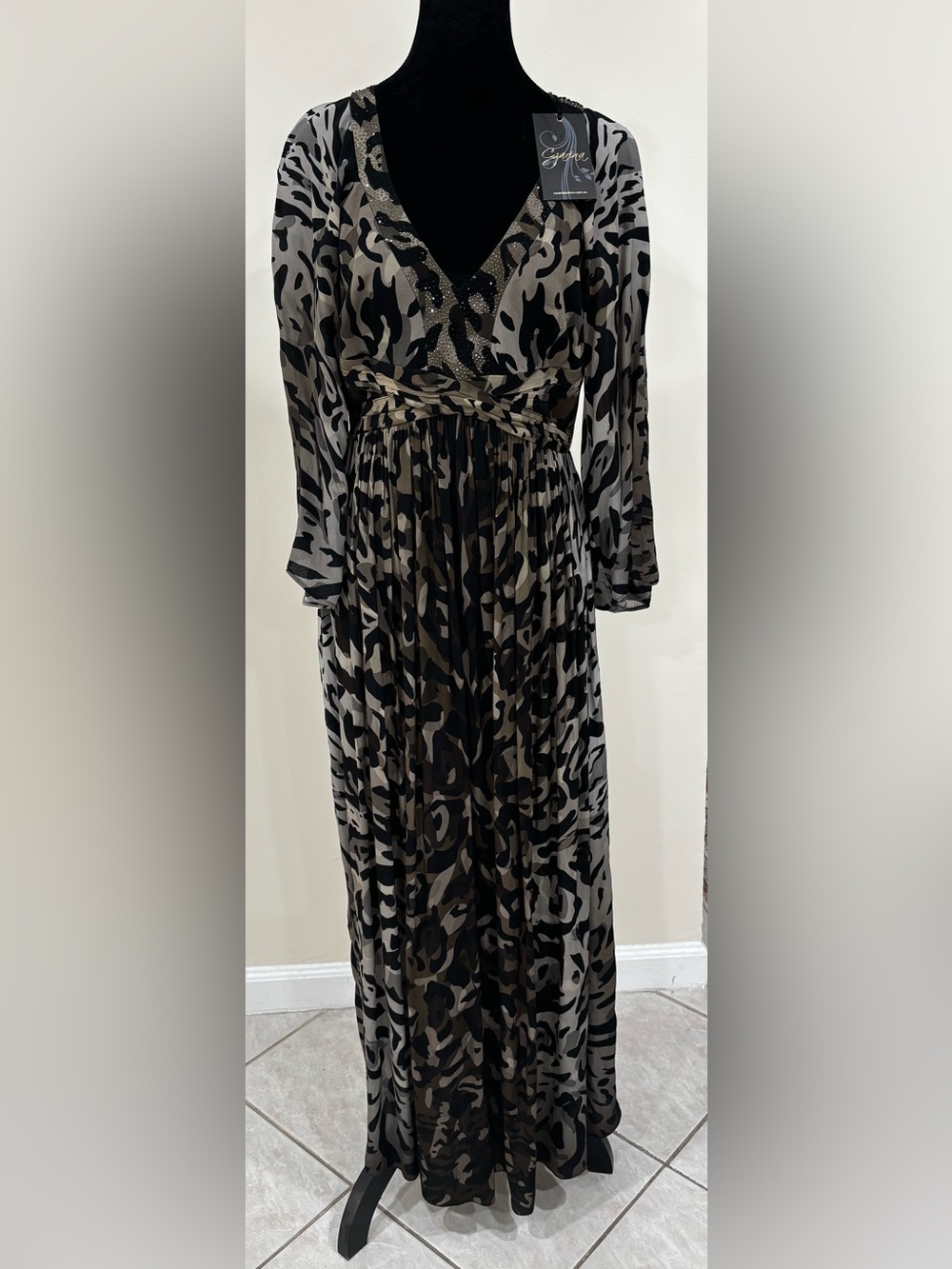 Sophie Max Black and Gray Printed Long Sleeve Maxi Dress